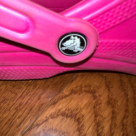Pink Women’s Crocs with 5 charms - Picture 4 of 5